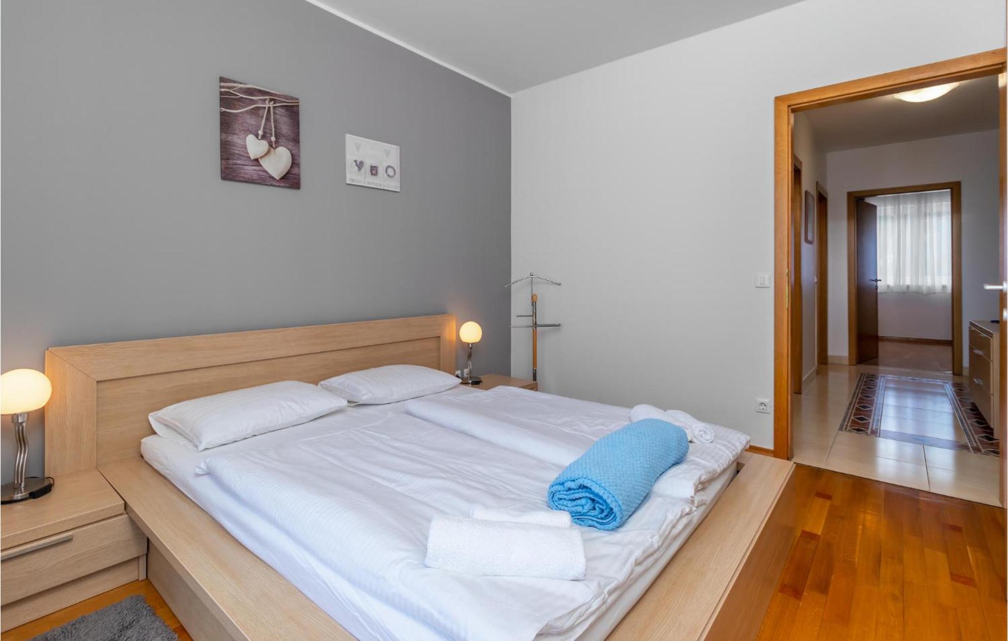 Lovely Apartment In Selce With House Sea View Ngoại thất bức ảnh